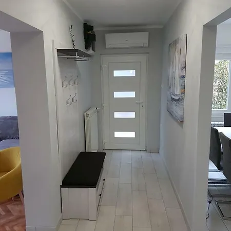 App Sandra 3 Bedrooms On 112m2 Kostrena Apartman